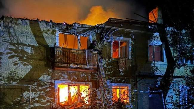 Пожежа в Ізмаїлі після російського обстрілу. ФОТО: