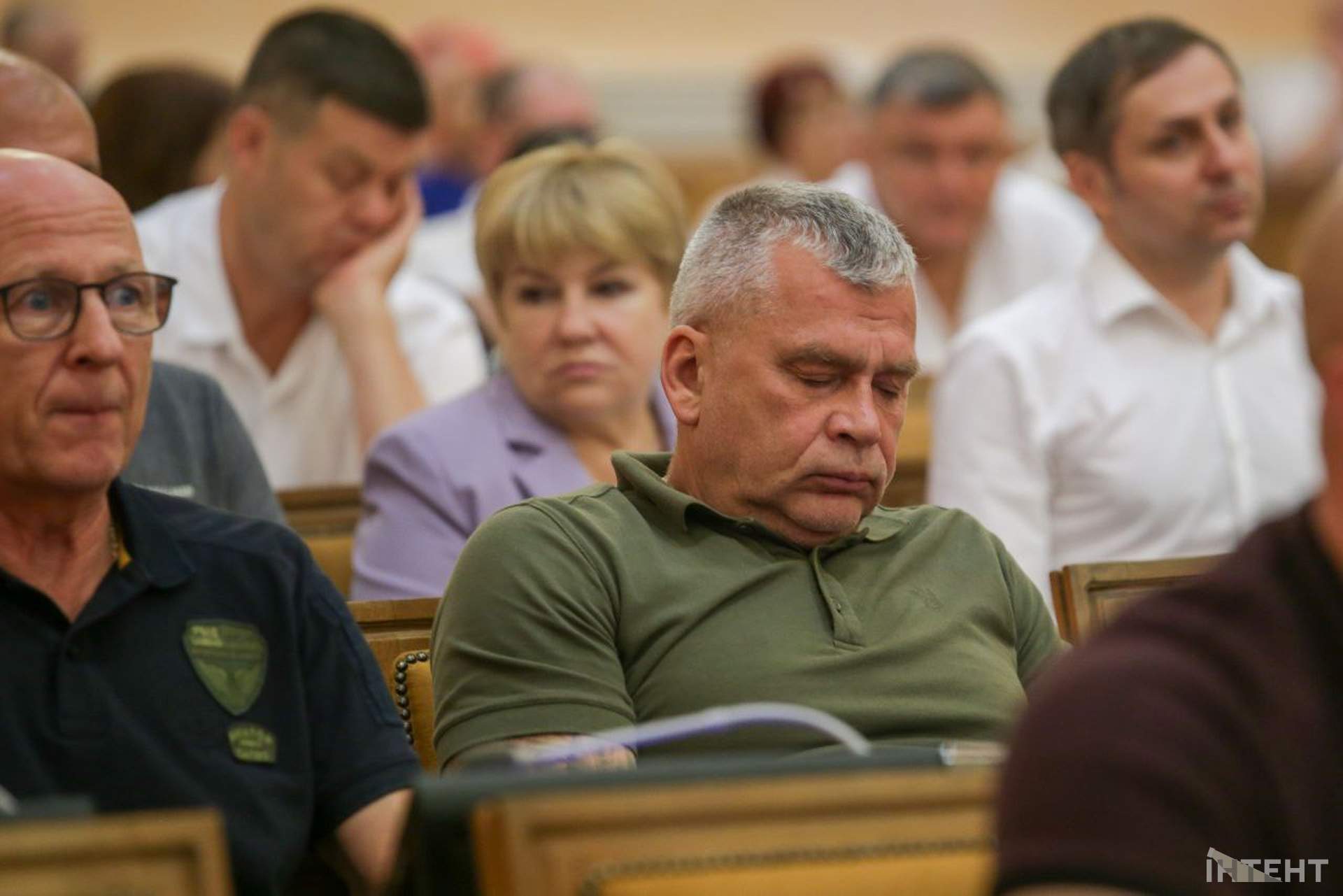 Обличчя та емоції: сесія Одеської міської ради в об'єктиві Інтента