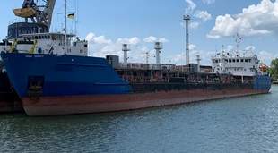 Суд дозволив АРМА продати арештований в Ізмаїлі російський танкер