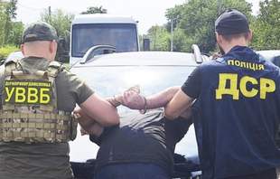 Одесита підозрюють у переправленні через кордон військовозобов'язаних з Миколаївщини