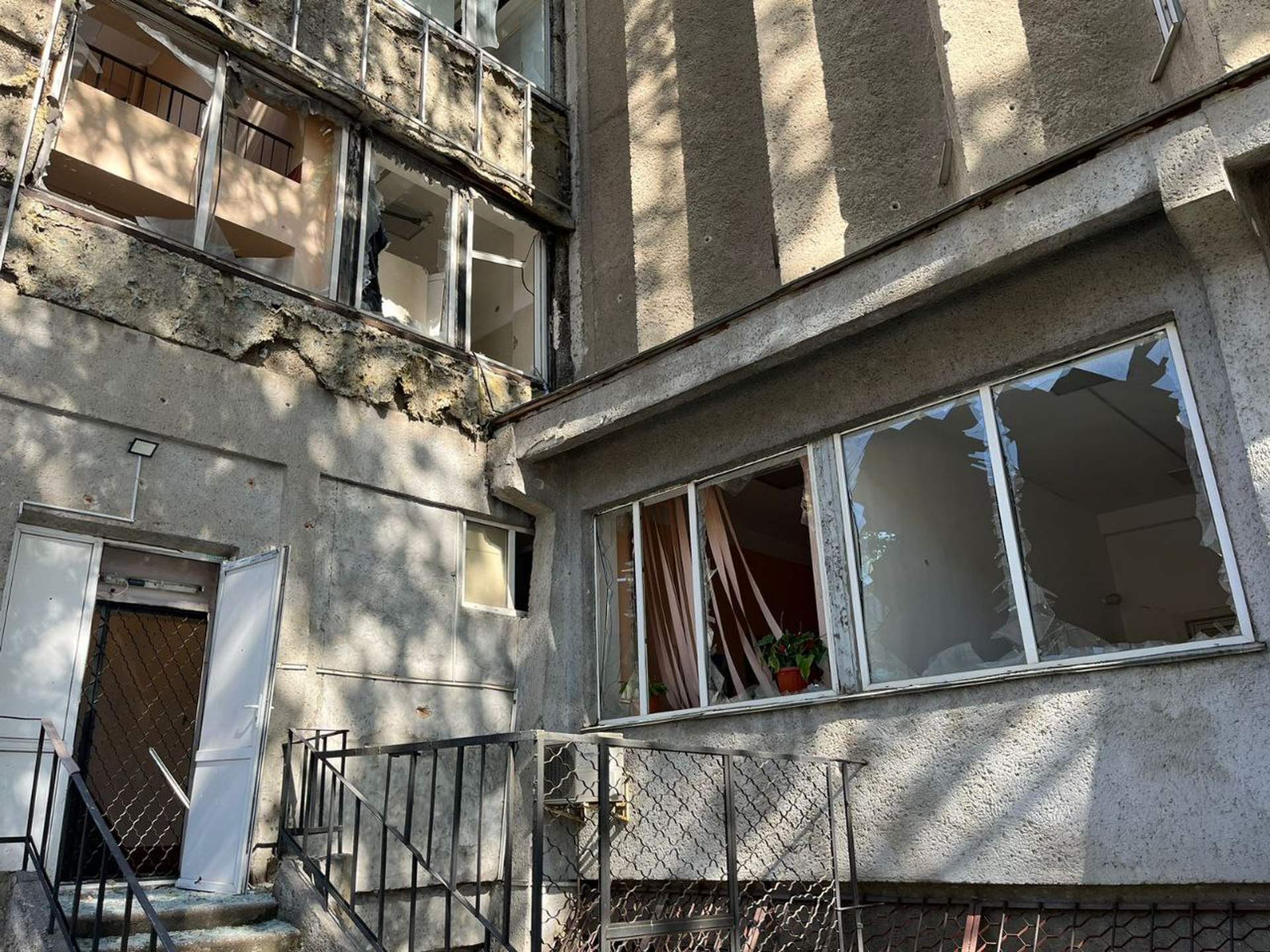 Лубінець показав масштаби пошкоджень офісу омбудсмена в Одесі