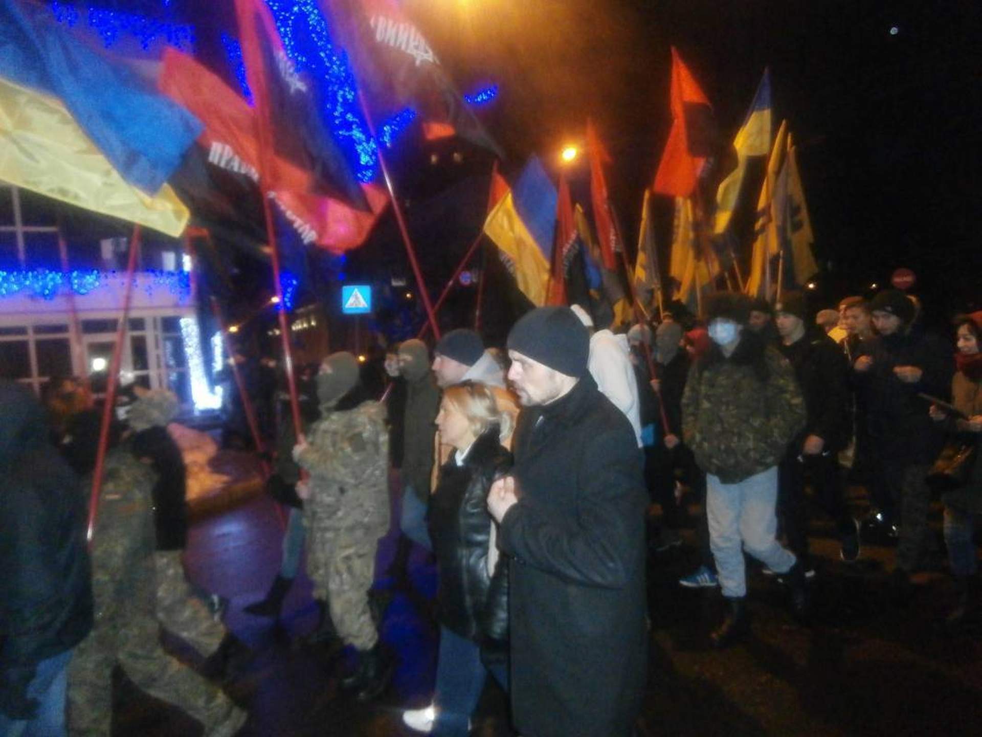 Одесские националисты провели марш за свободу политзаключенных