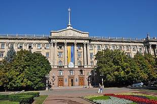 Як депутати Миколаївської міськради користуються механізмом депутатського запиту та депутатського звернення