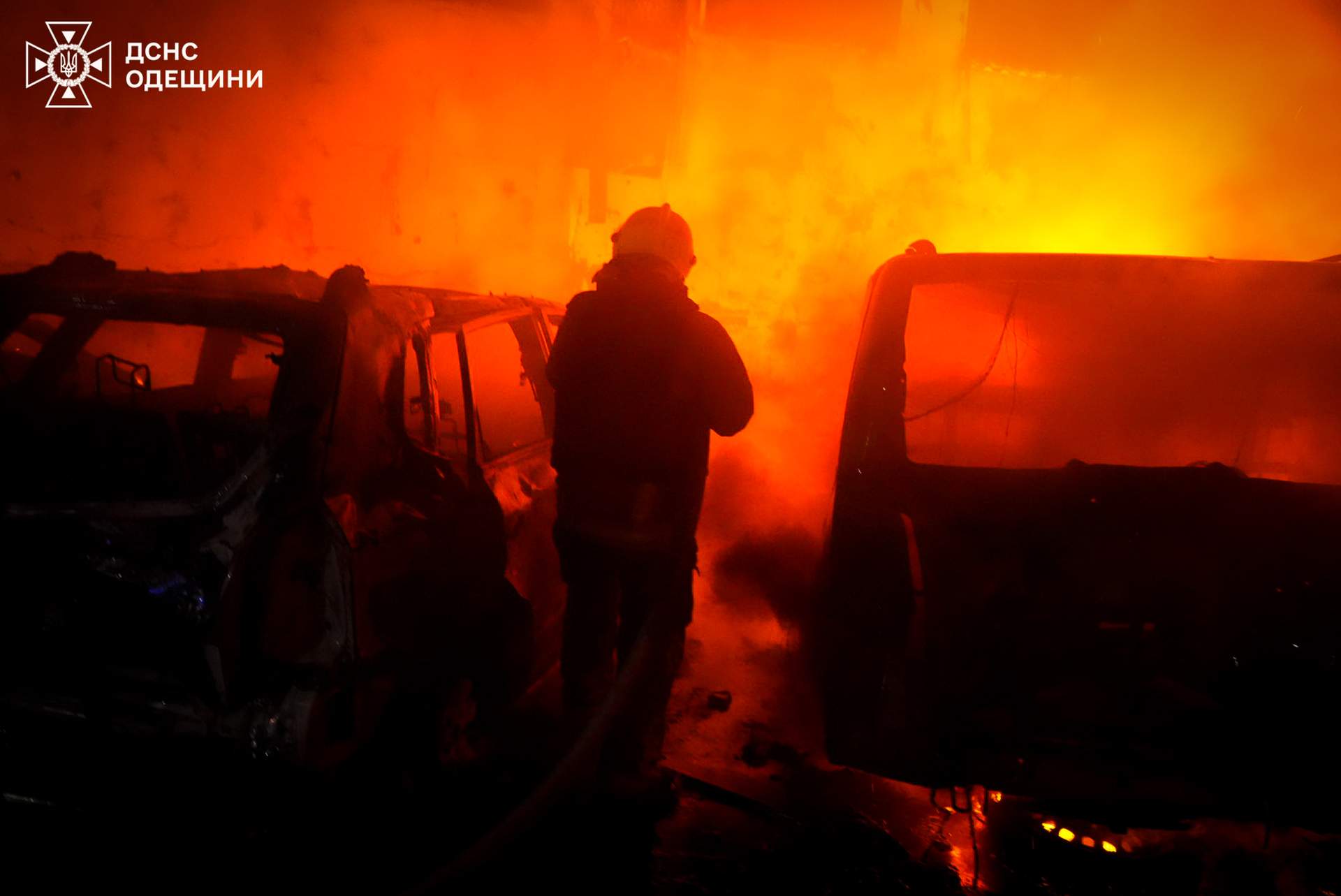 Вночі росіяни вбили в Одесі двох людей й поцілили в пологовий будинок