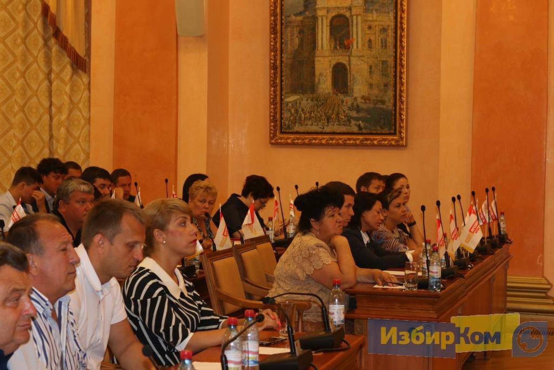 Неожиданная сессия Одесского горсовета: оцепление вокруг мэрии и сбор ради одного вопроса