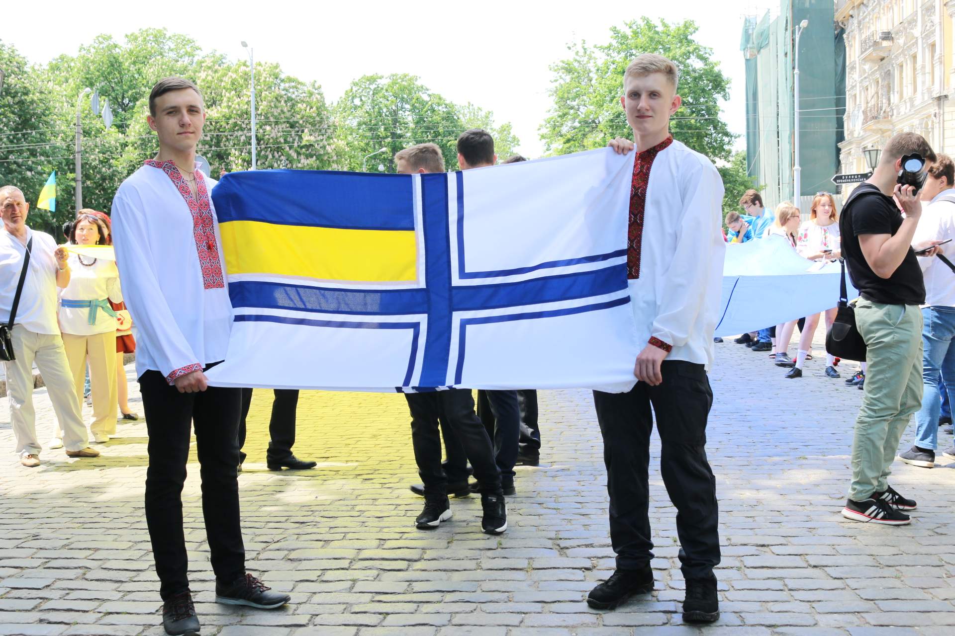 Мегамарш у вишиванках 2019