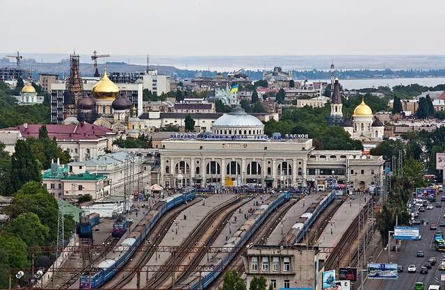 Щодня з прилеглих районів до Одеси приїжджають до 150 тисяч осіб