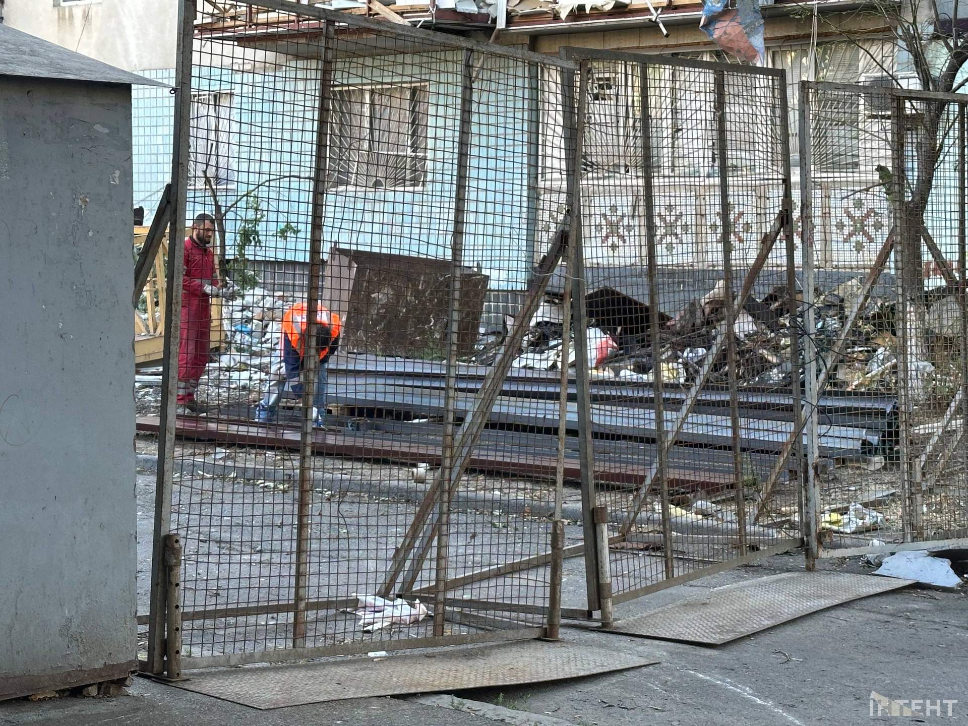 В Одесі почали ремонт дев'ятиповерхівки пошкодженої дроном