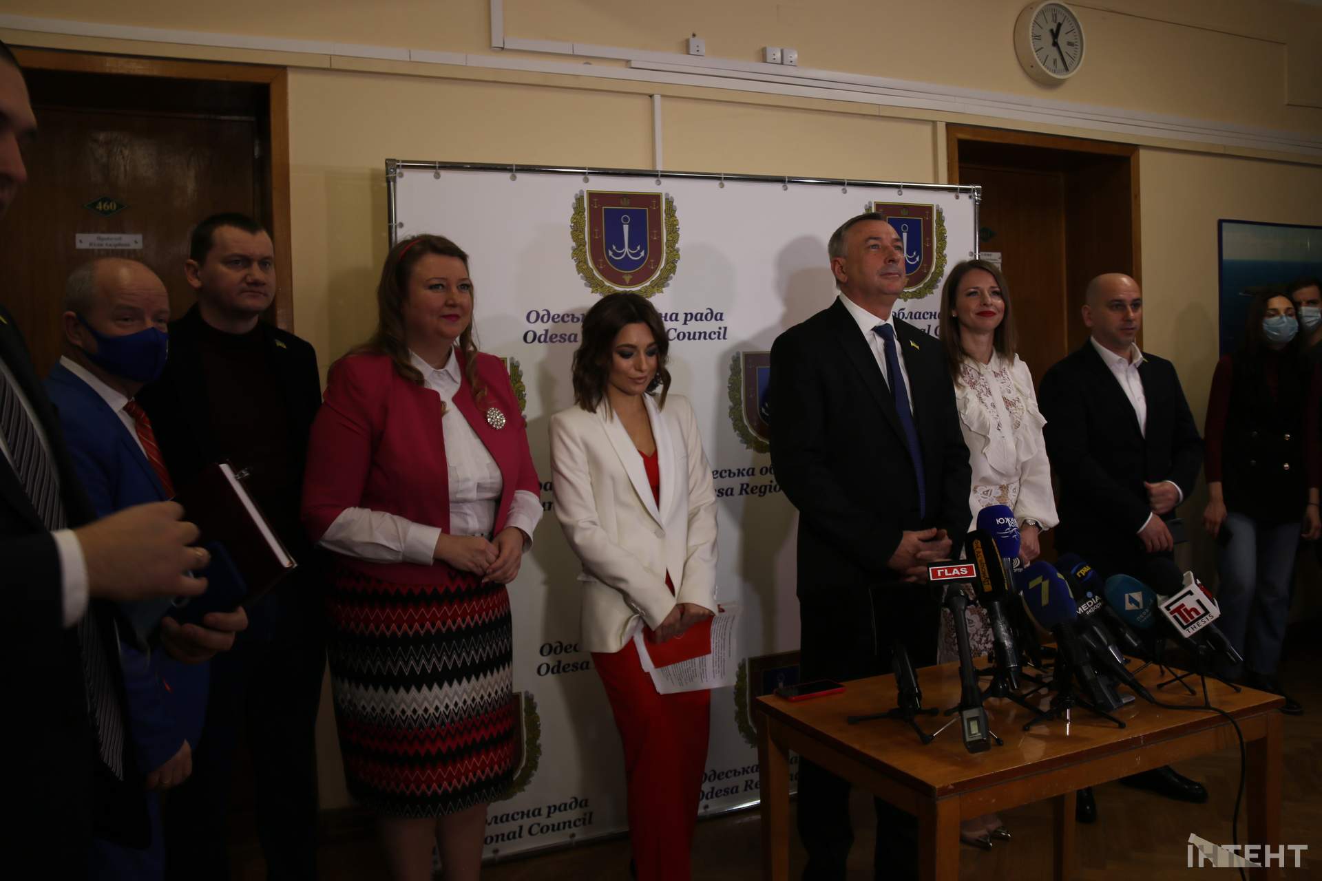 День двох сесій: як проходять засідання в Одеських обласній та районній радах