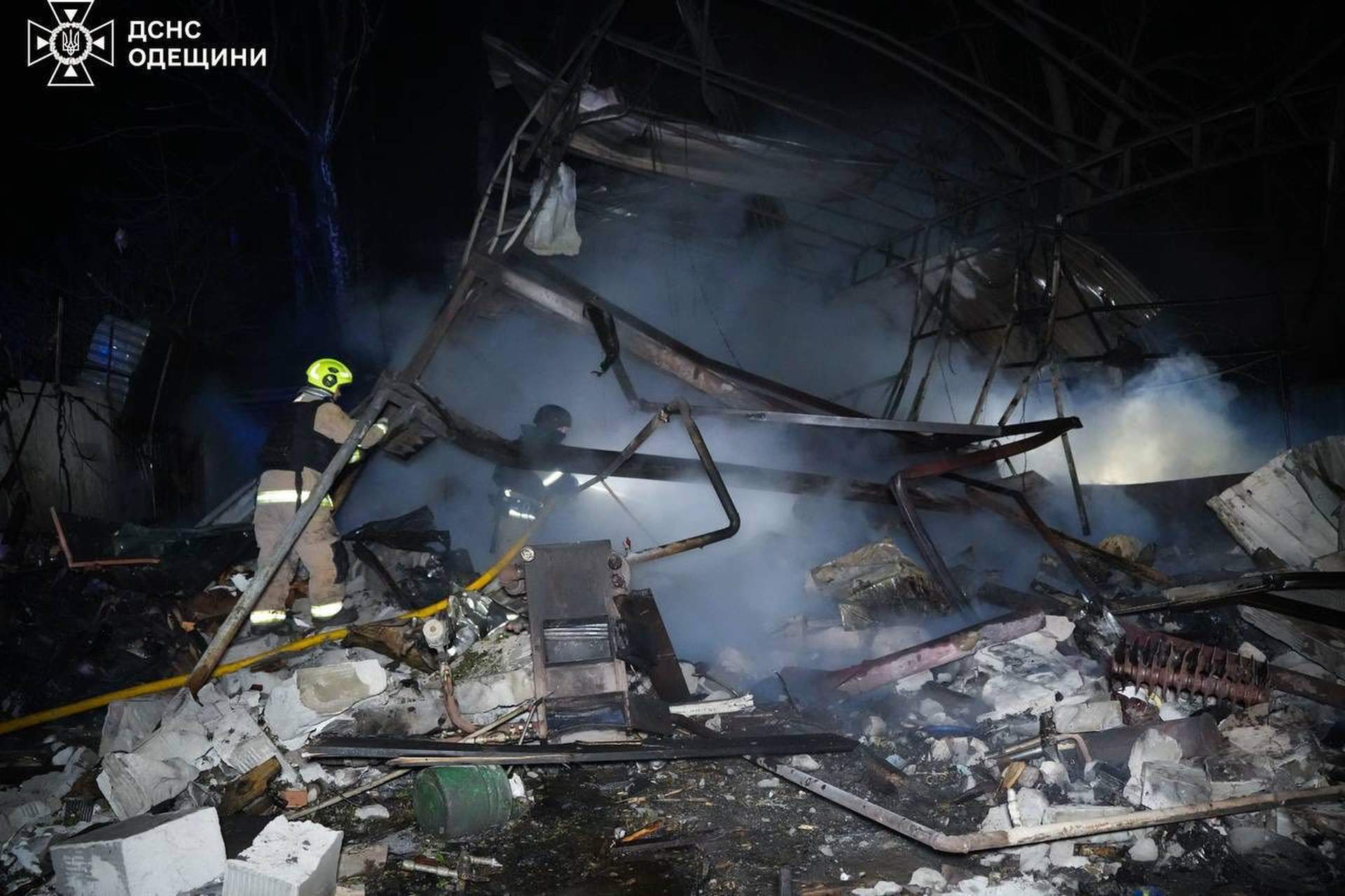 На Одещині російський дрон поцілив у резервуари з олією