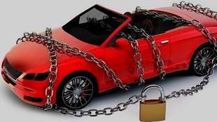 У директора комунального підприємства Південноукраїнська арештували три автівки