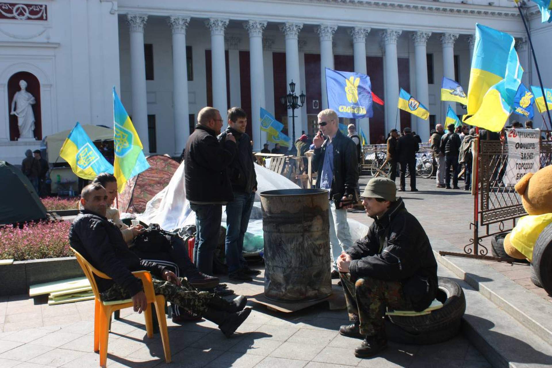 Сессия Одесского горсовета: "майдан" и переполненный зал