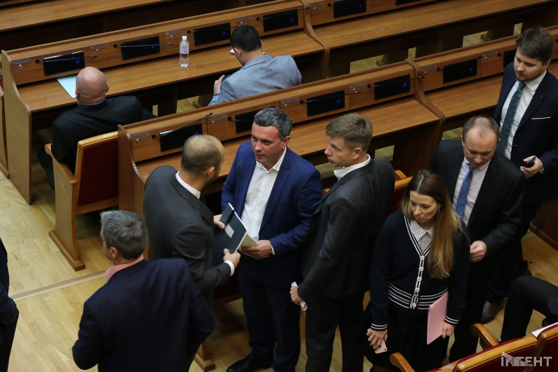 Як проходить позачергова сесія Одеської обласної ради