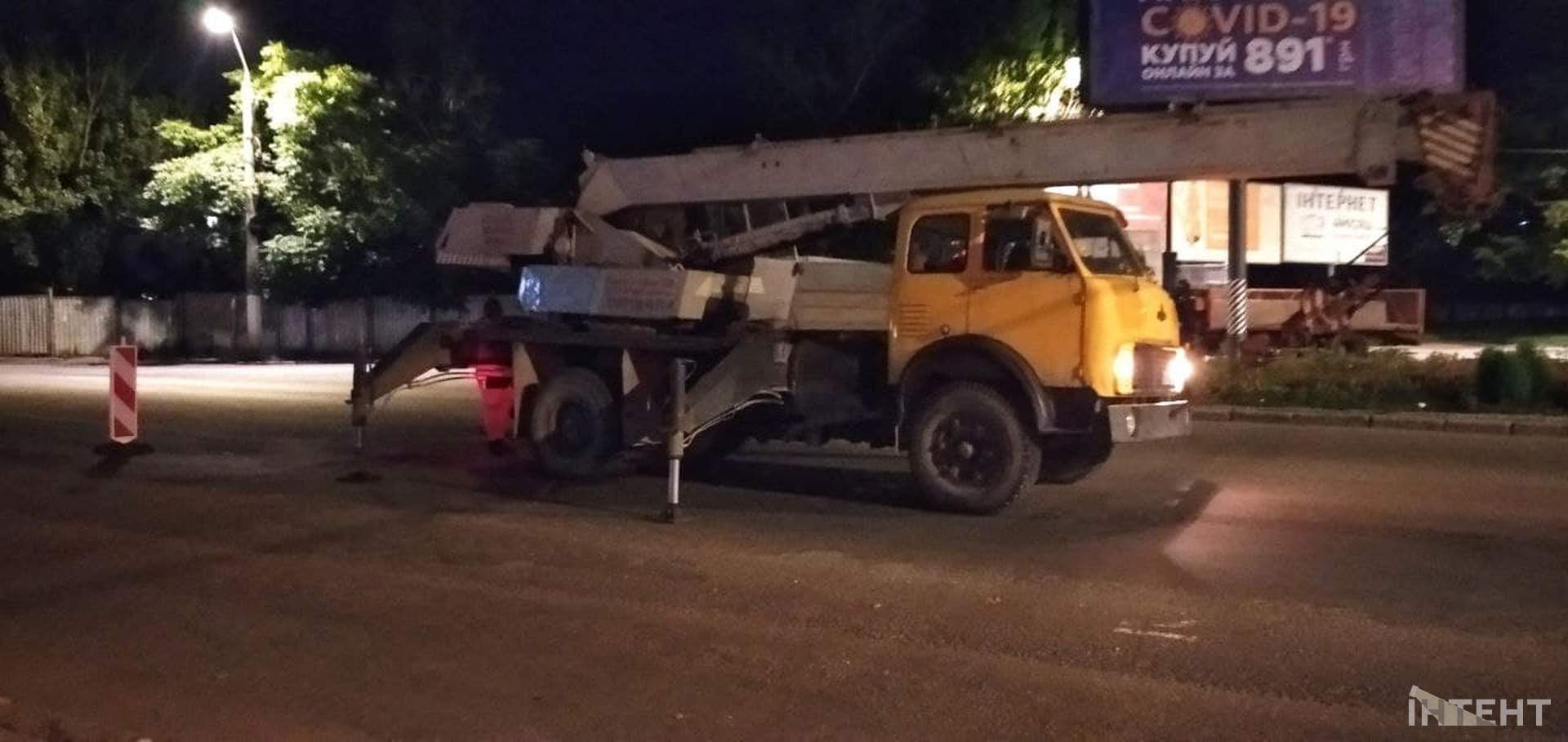 Як на перехресті Заболотного та Добровольського круговий рух облаштували