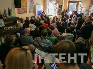 Професорка філософії передбачила зміну тата в парі з Одесою-мамою