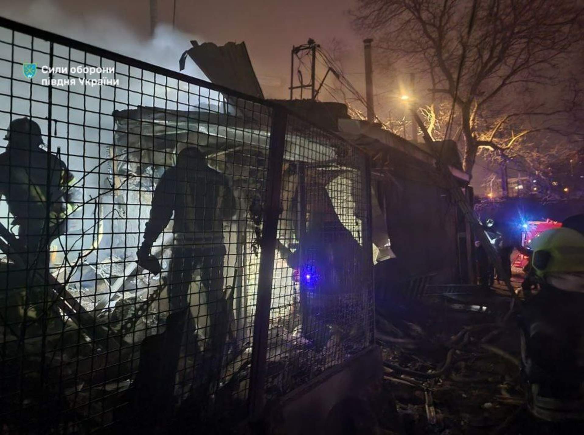 Одесит загинув від уламків дрона: місце трагедії у світлинах Інтента