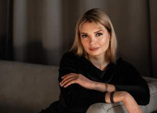 Депутатка міськради з Миколаєва отримала титул на конкурсі краси