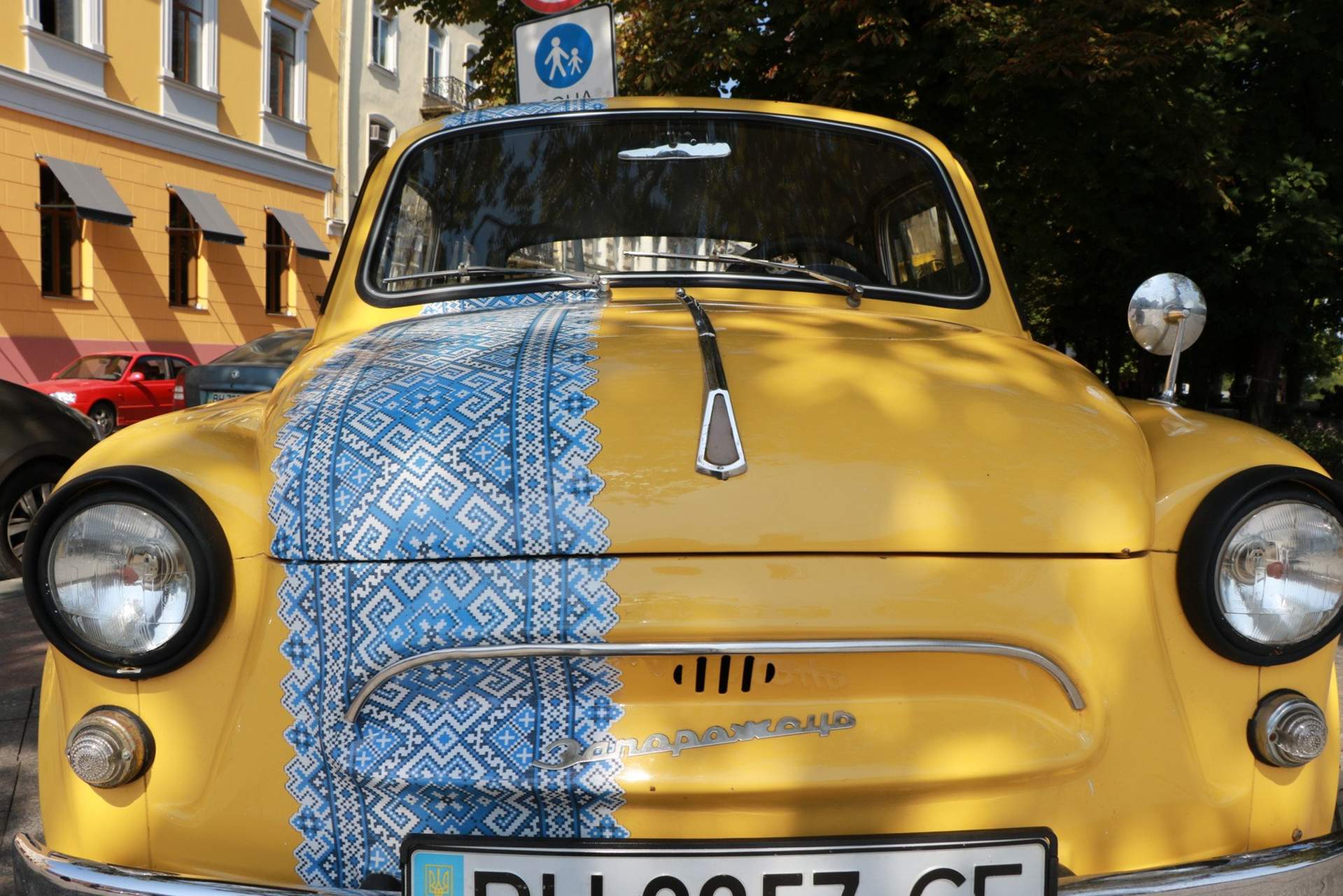 В Одессе развернули 28-метровый флаг Украины и посвятили акцию заложникам Кремля