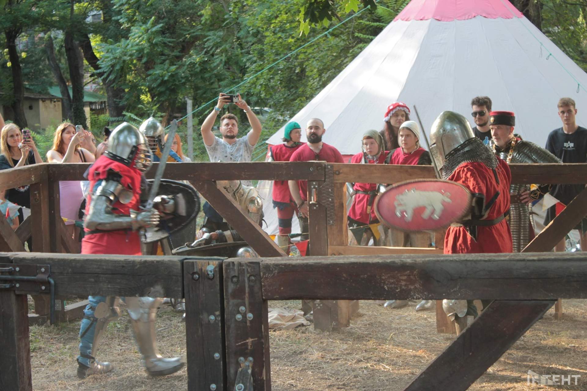 Супергерої, лицарі та казкові персонажі влаштували фестиваль в Одесі