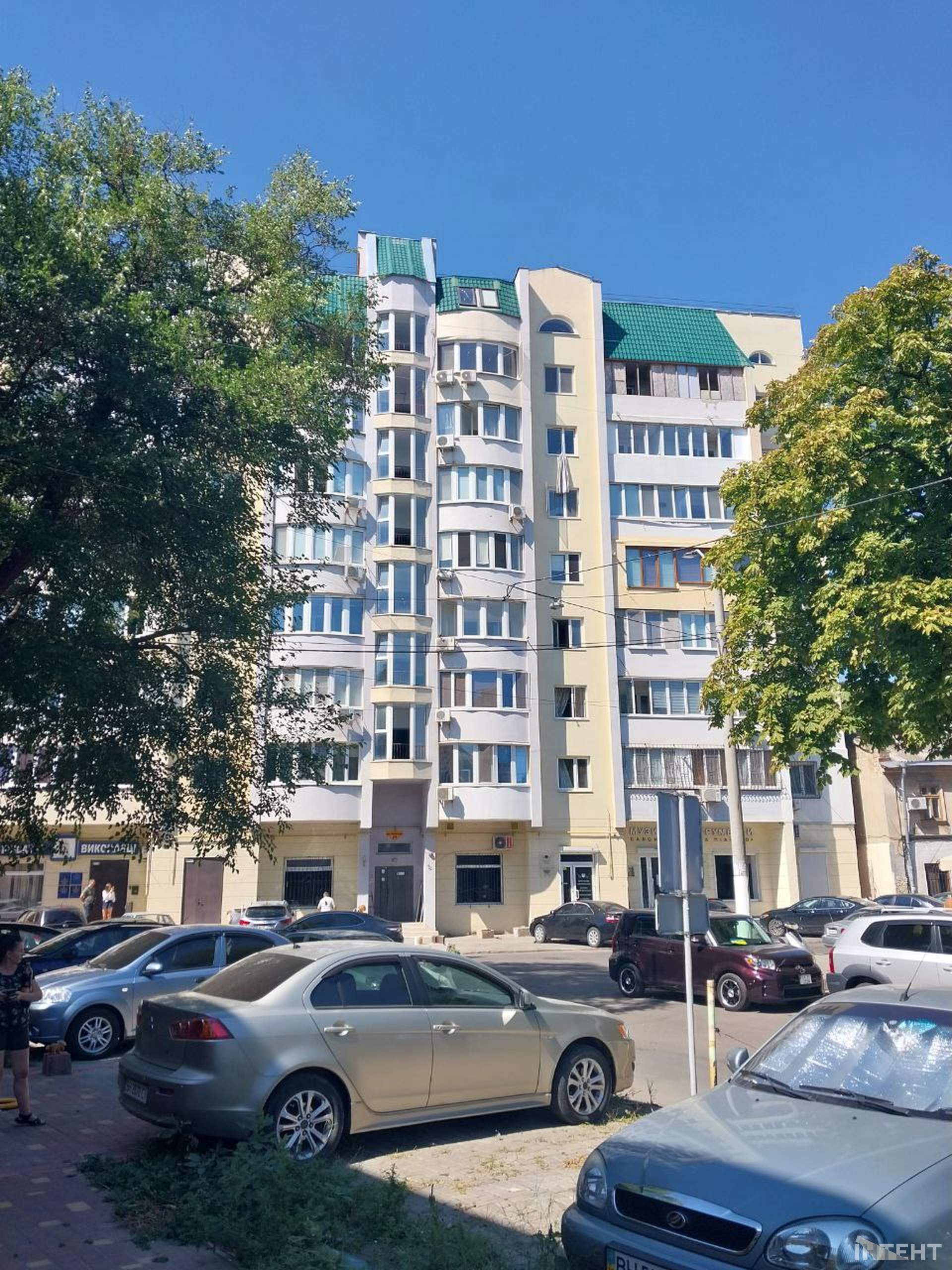 Понівечена Одеса у світлинах Інтента