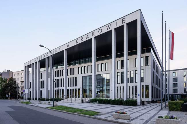 Національна школа суддівства та прокуратури Польщі. ФОТО: fotografia-architektury.com