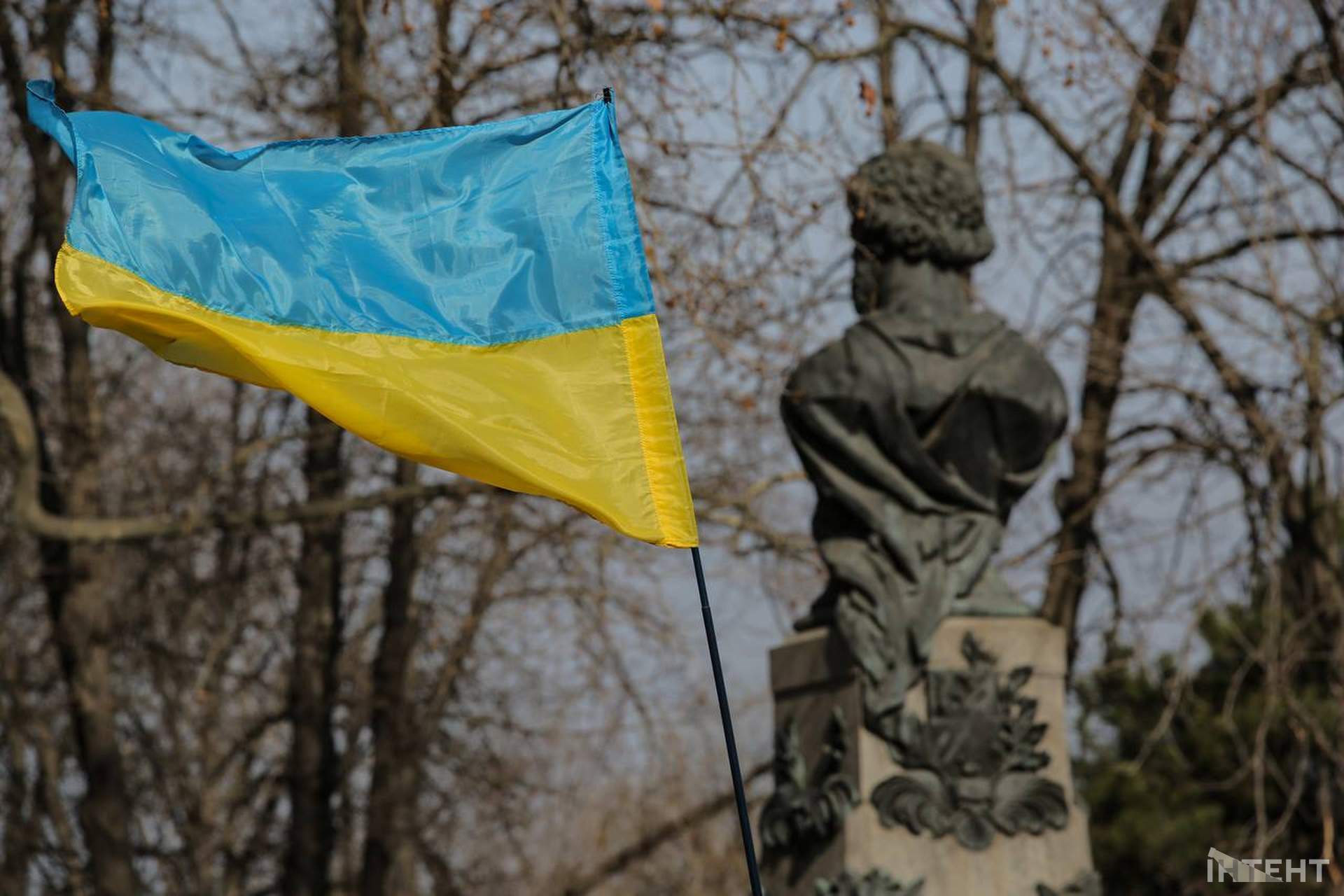 У другу річницю вторгнення одесити вийшли на 26 щосуботню акцію перед мерією