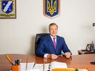 Міського голову Южного підозрюють у конфлікті інтересів