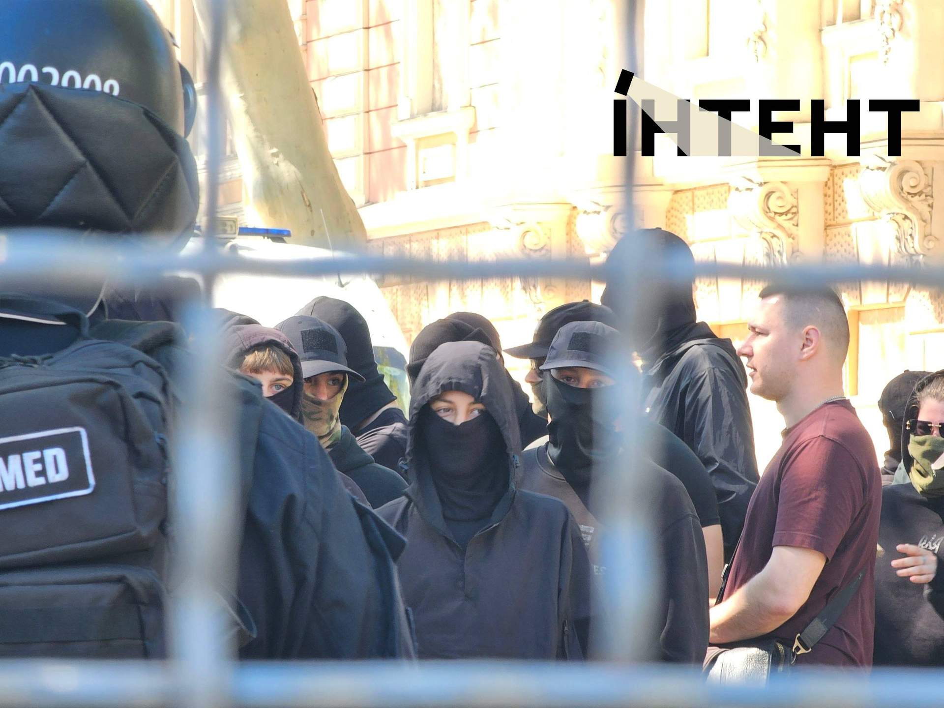 В центрі Одеси зустрілися акція за традиційні цінності та мітинг проти Цивільного кодексу