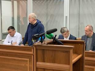 Суд залишив Коломойського під вартою