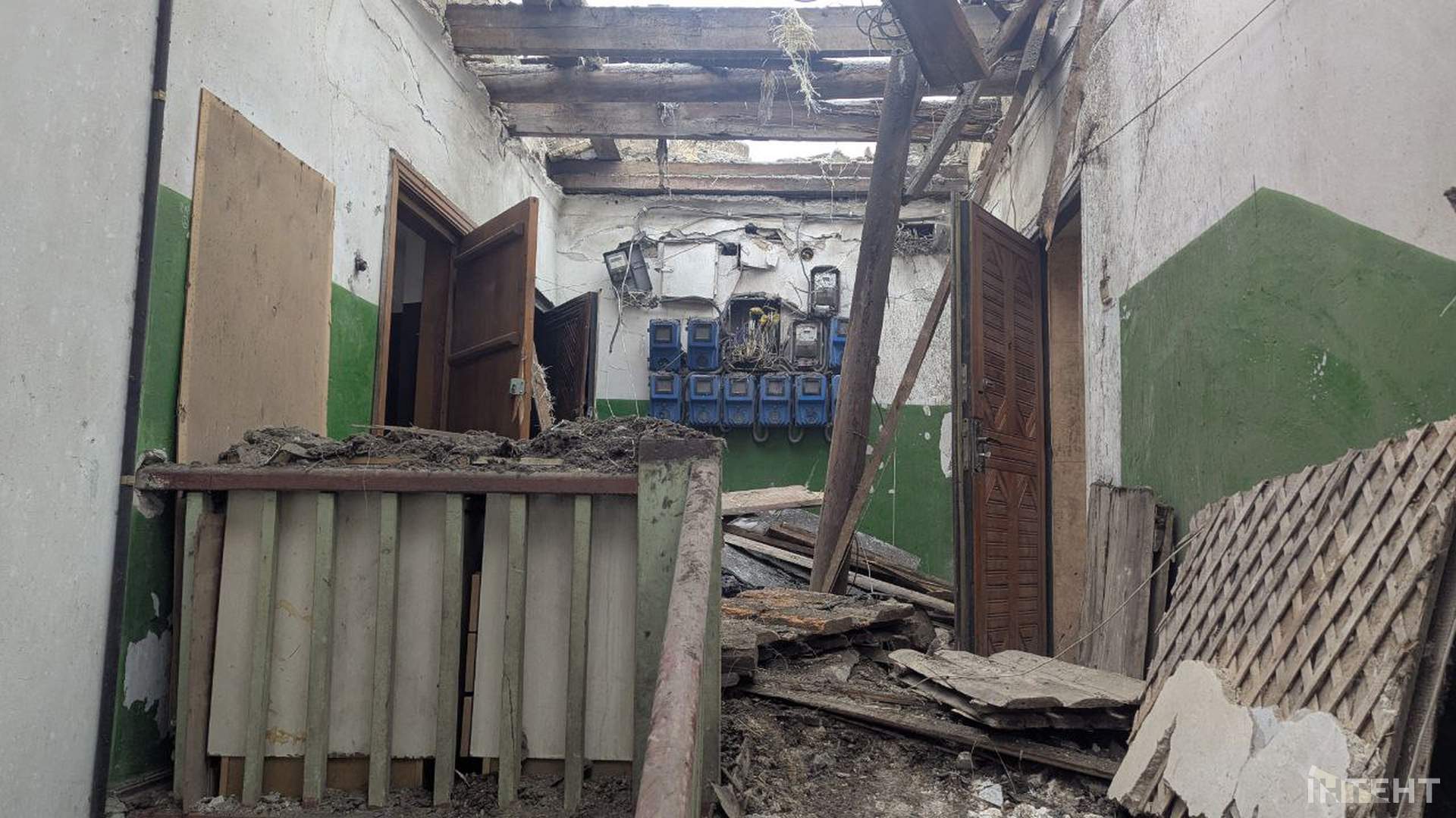 В  Одесі через ворожу атаку постраждали 20 будинків та поранено двох містян