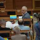 Депутатські суперечки й рокірування у світлинах Інтента