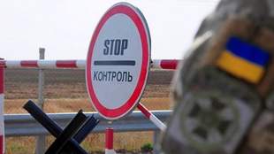 Верховній Раді пропонують збільшити перелік чоловіків, яким можна за кордон