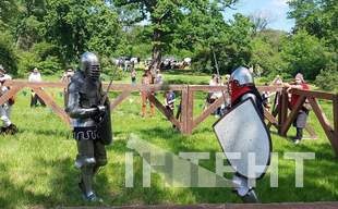 В Одесском ботаническом саду сражались рыцари