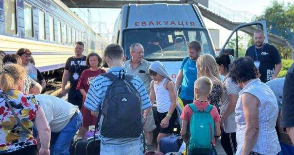 Evacuation of children. PHOTO: Facebook/proliskamission