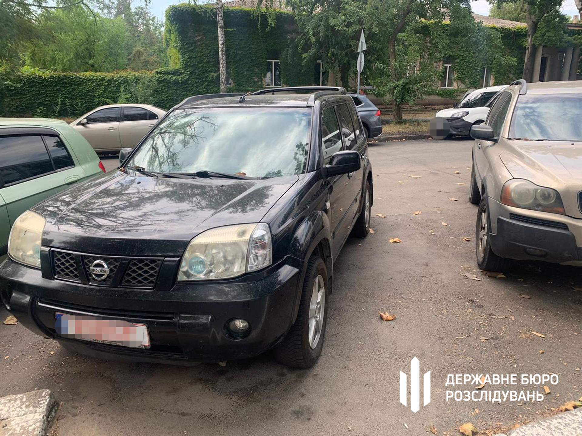 На Миколаївщині викрили схему продажу автівок для ЗСУ