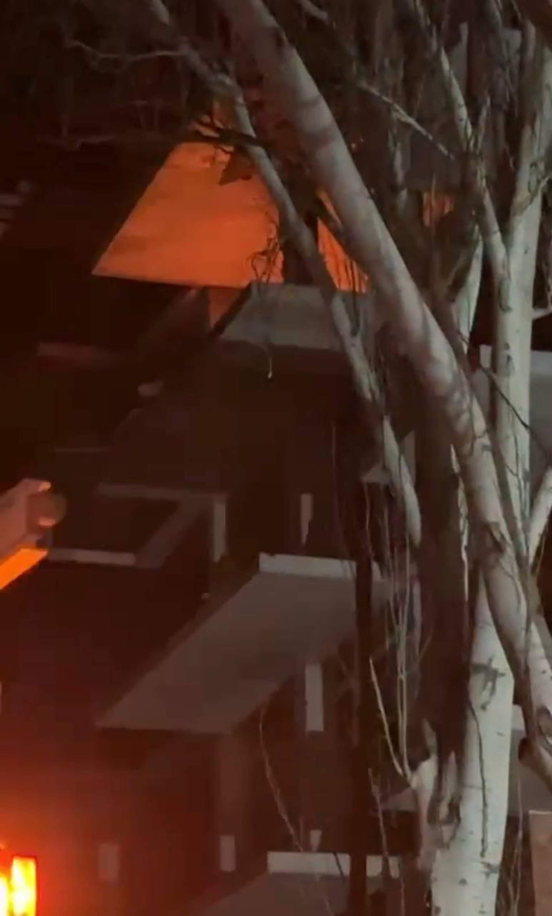 Внаслідок двох хвиль нічних атак в Одесі постраждали шість жителів