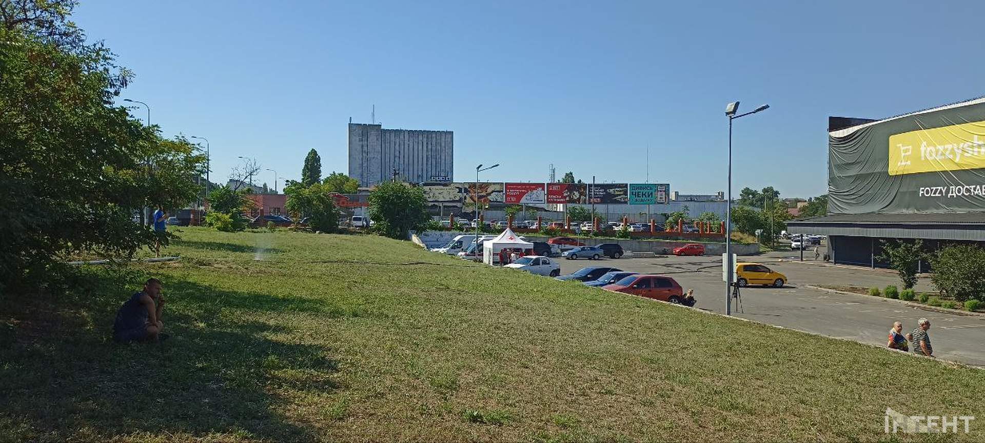 Понівечена Одеса у світлинах Інтента