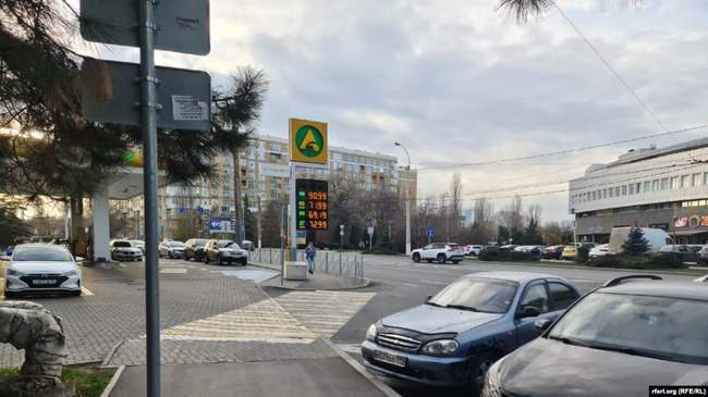 Fuel prices in Crimea. PHOTOS: Krym.Realii