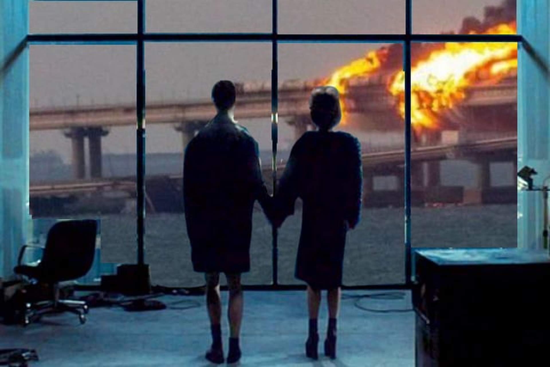 Найсмішніші мемчики про вибух на Кримському мосту, зібрані в соцмережах