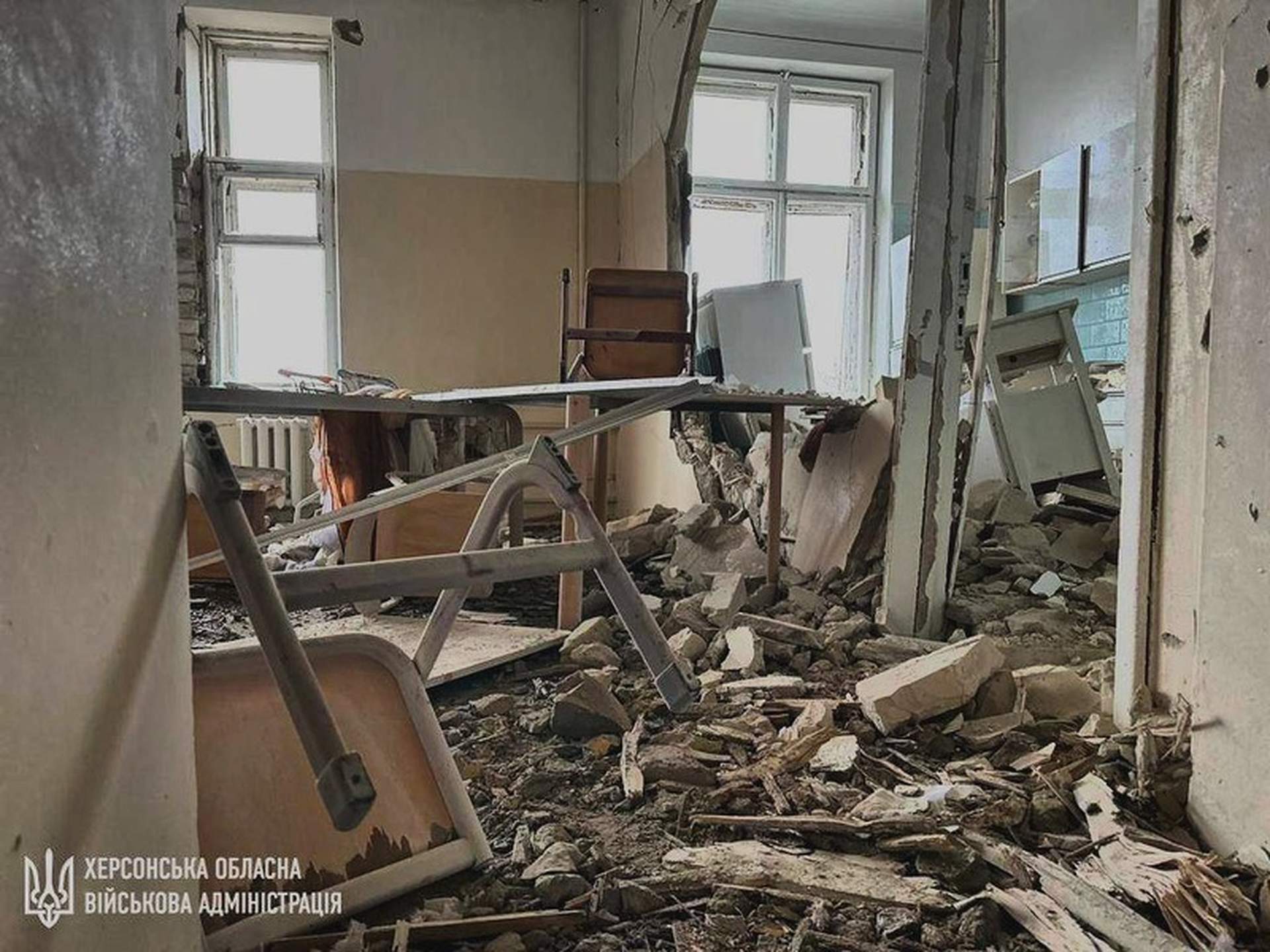 Окупанти атакували лікарню та відділення пошти у Херсоні