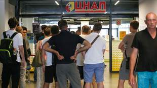 Останній день оновлення: в одеському ЦНАПі черги з чоловіків й висне обладнання