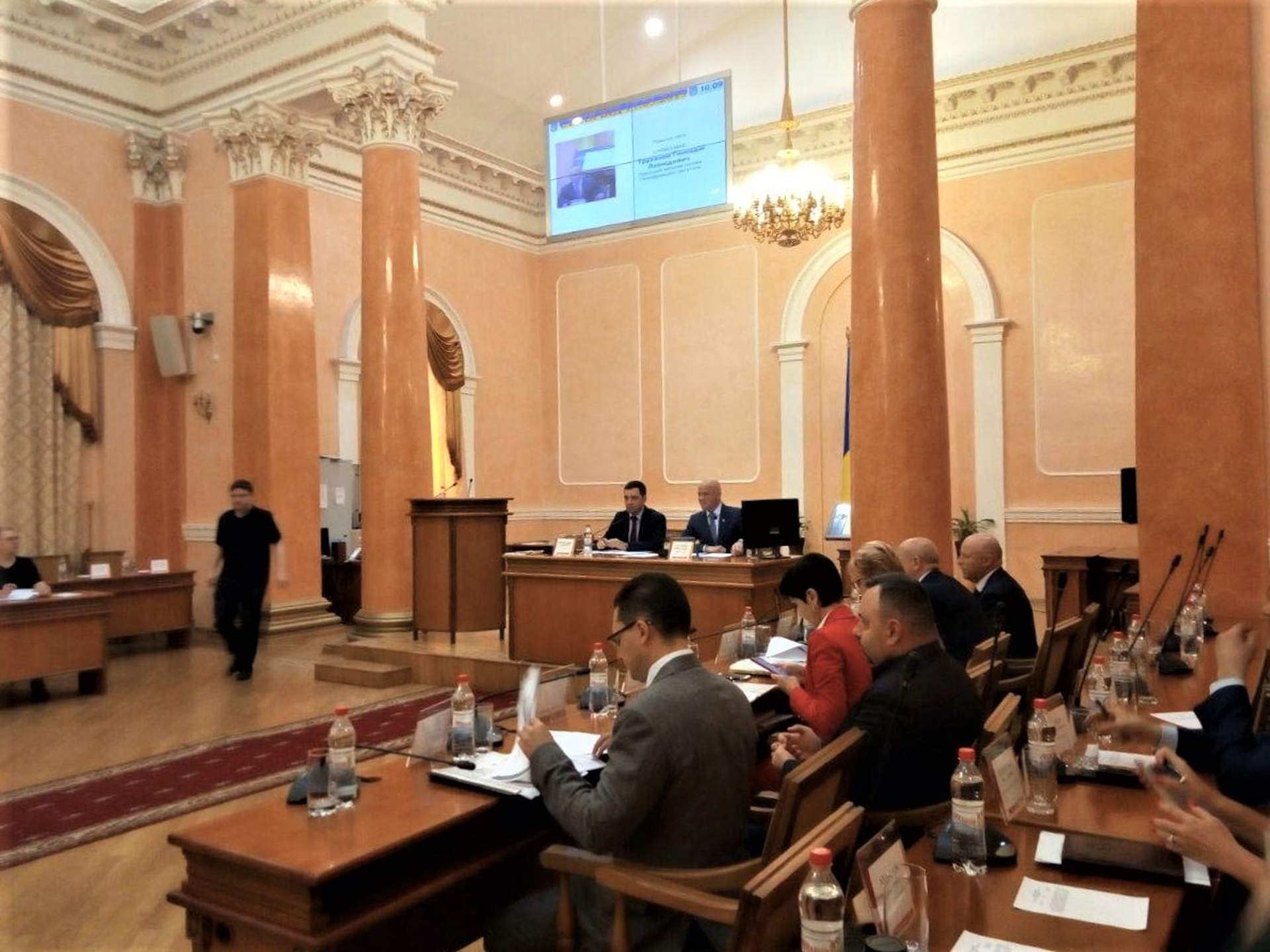 Внеочередная сессия Одесского городского совета