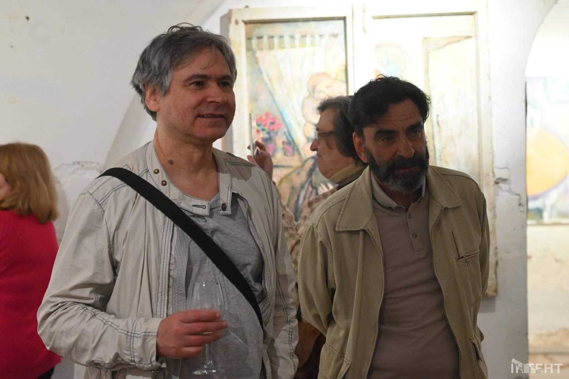 В Одесі відкрилася виставка картин у вікнах
