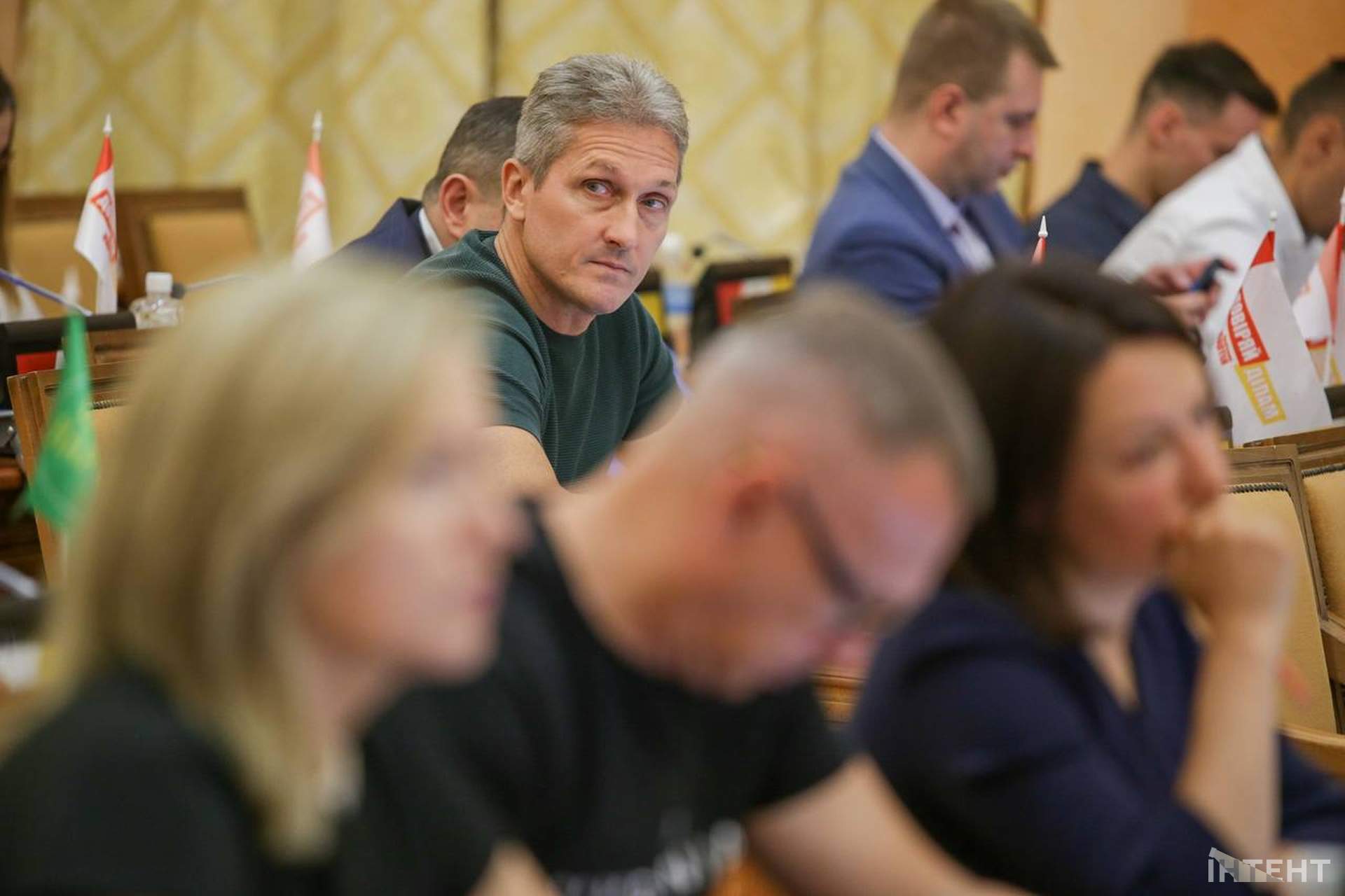 Бурхлива сесія та мітинг у світлинах Інтента
