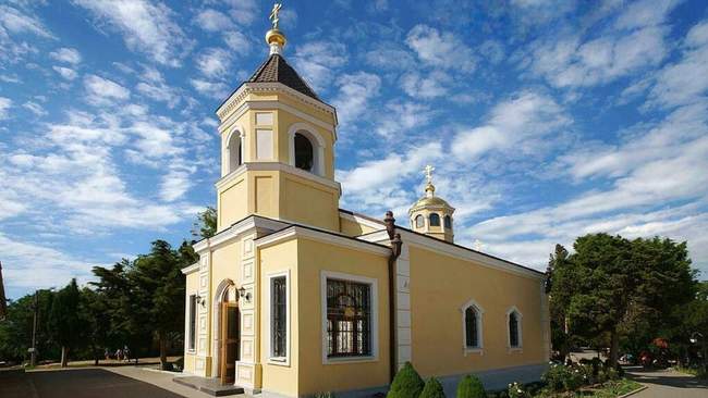 Храм у Севастополі. ФОТО: oicecrimea.com.ua