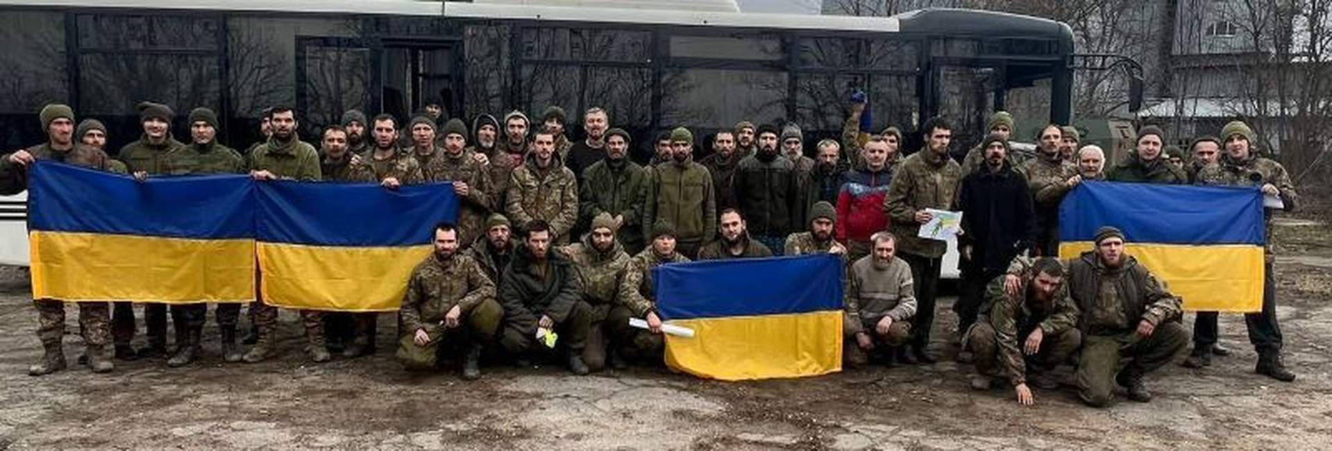 Сто сорок українців повертаються додому