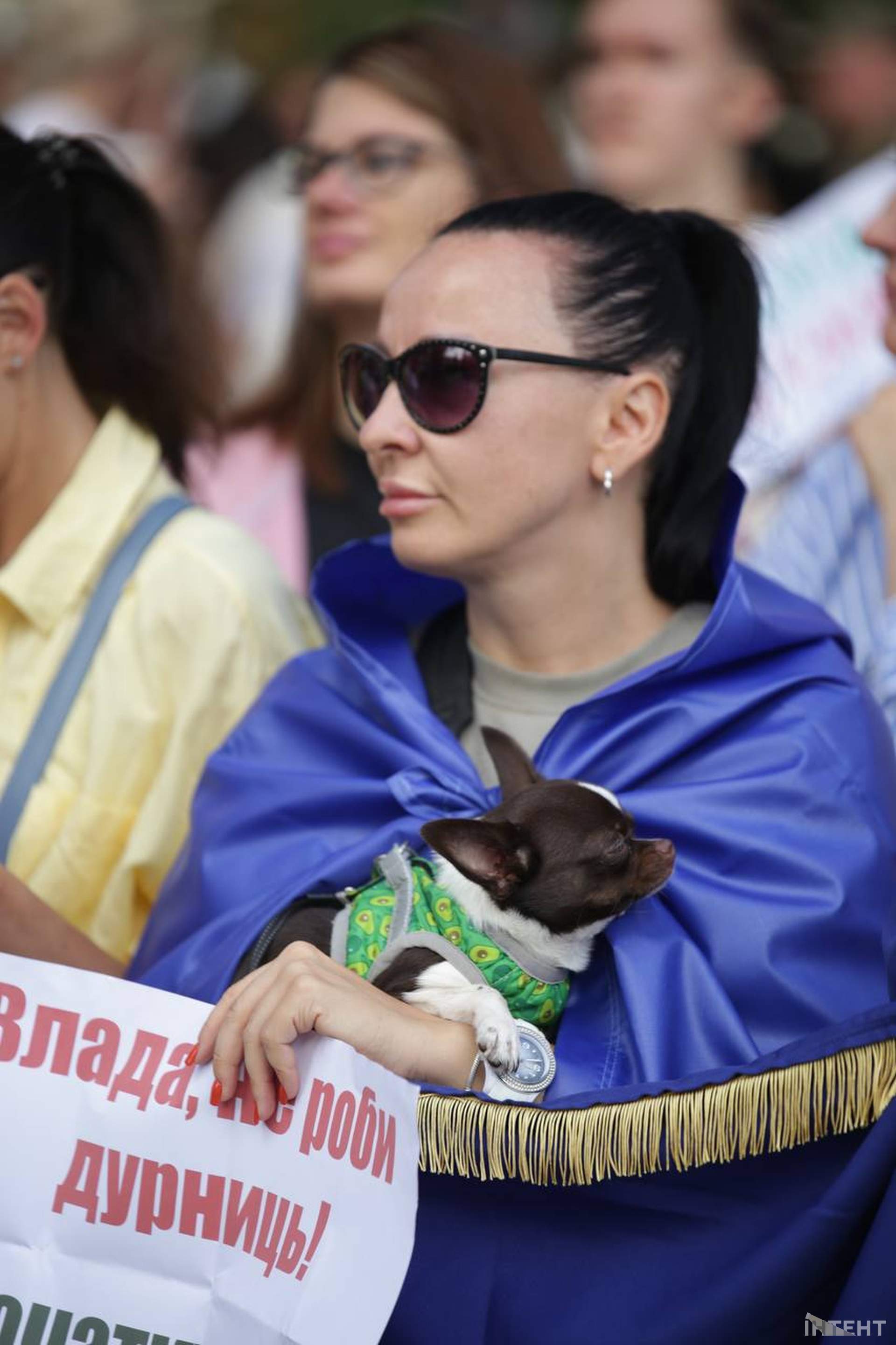 "В першу чергу - ЗСУ": в Одесі вже майже два тижні протестують проти несвоєчасних тендерів