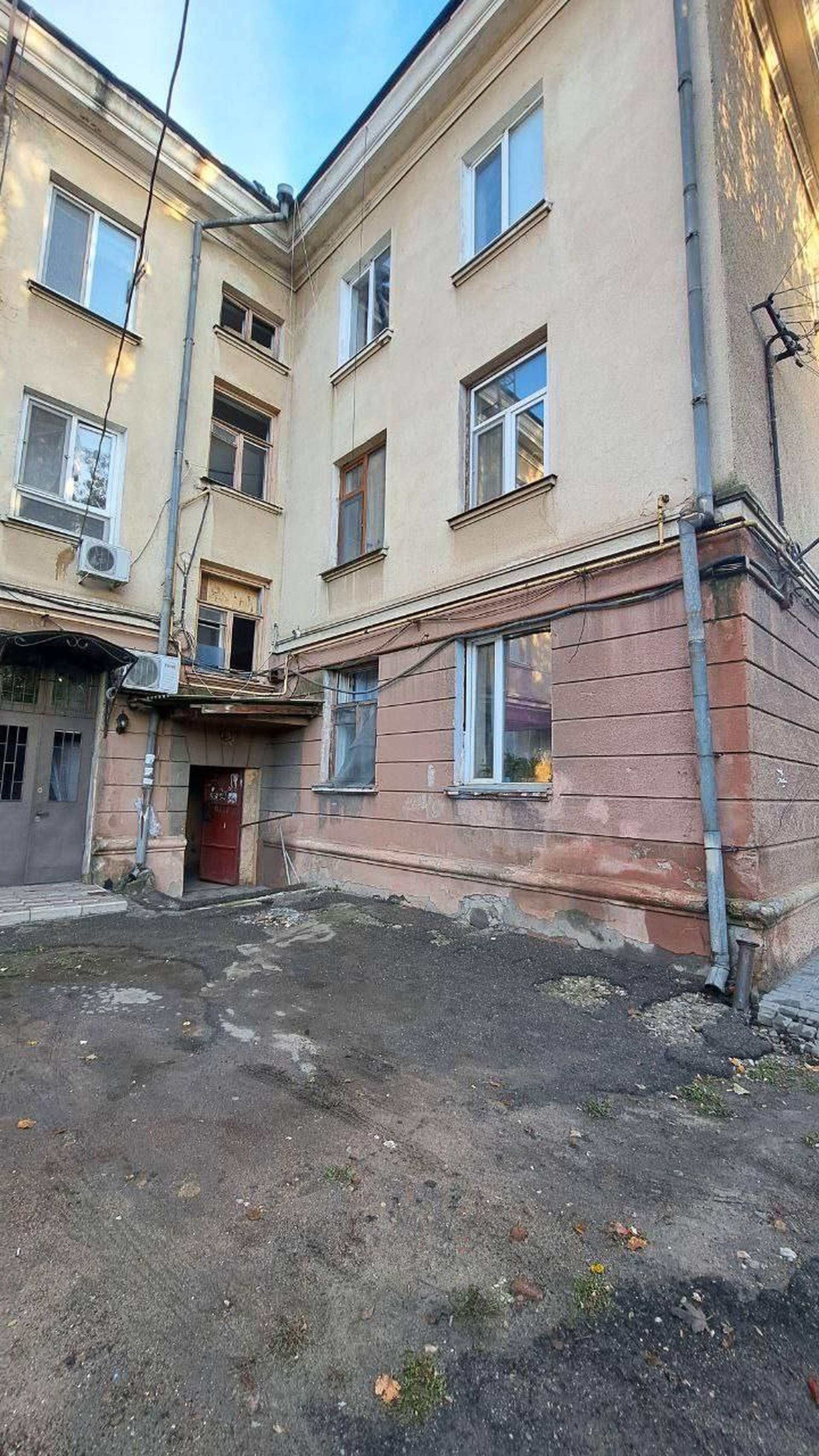 В Одесі через нічну атаку росіян без світла залишалися чверть мільйона родин