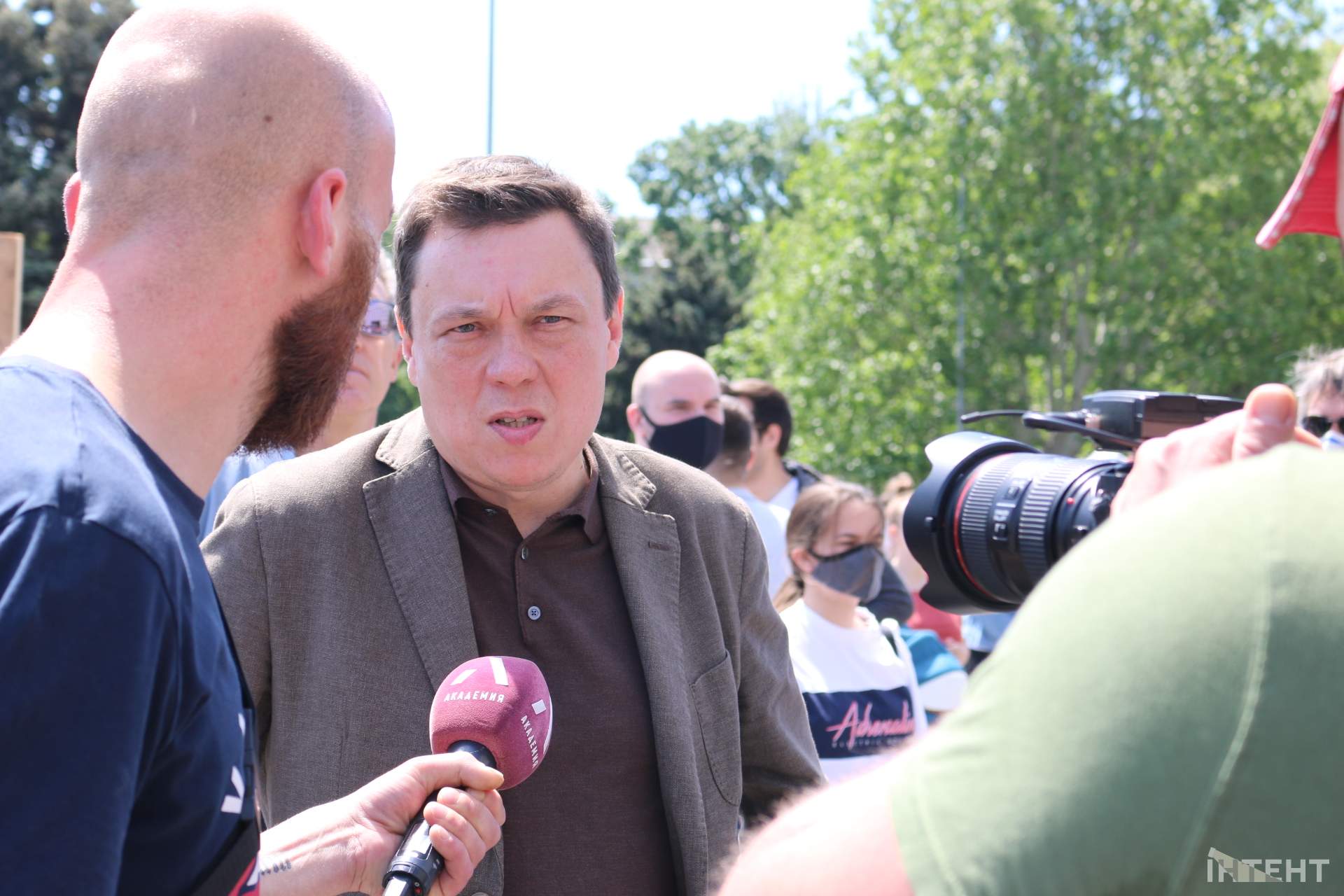 Ро наш Бро: одесити вийшли під стіни облради на підтримку Ройтбурда