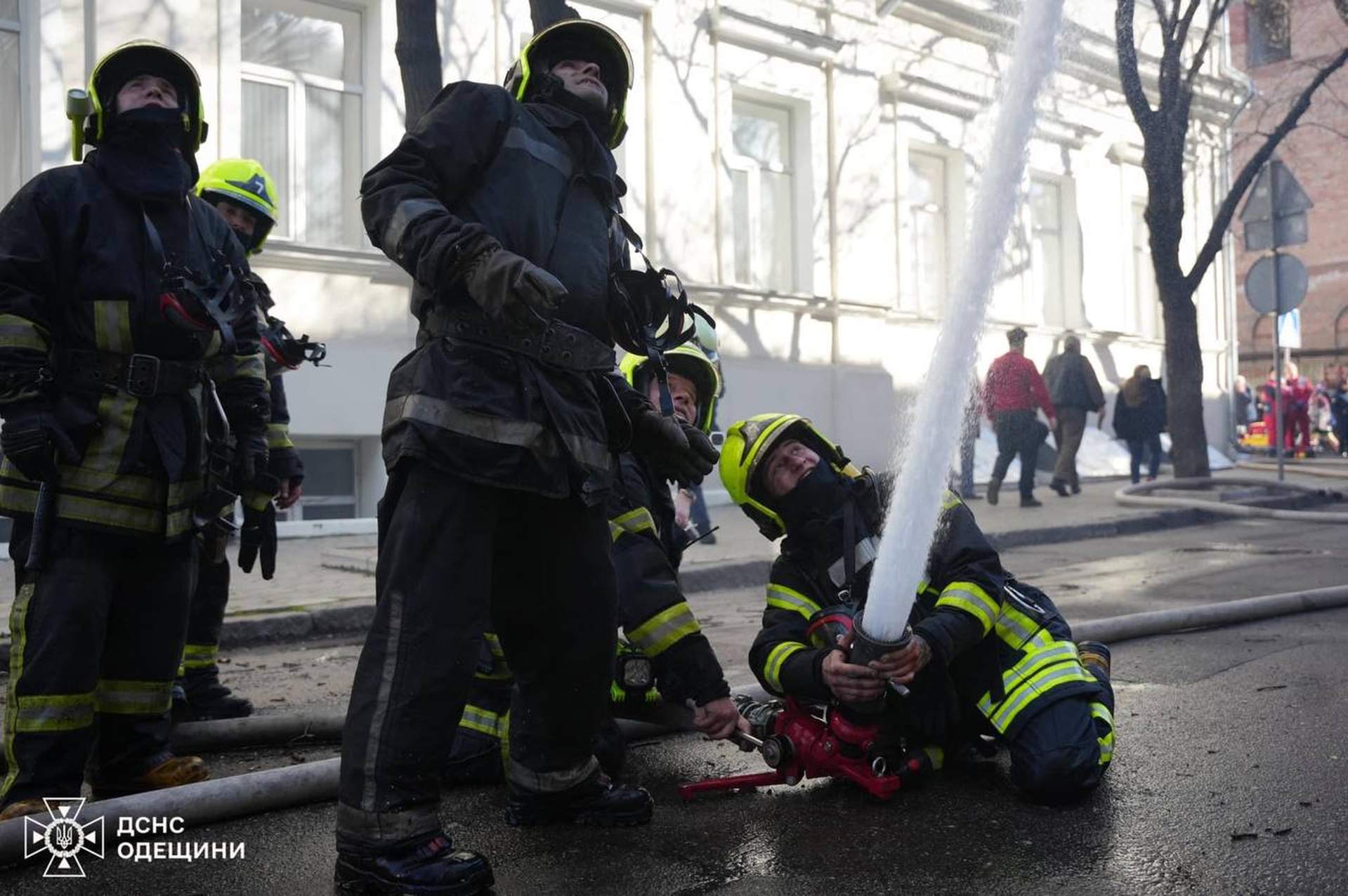 Під час гасіння пожежі в Одесі загинув рятувальник